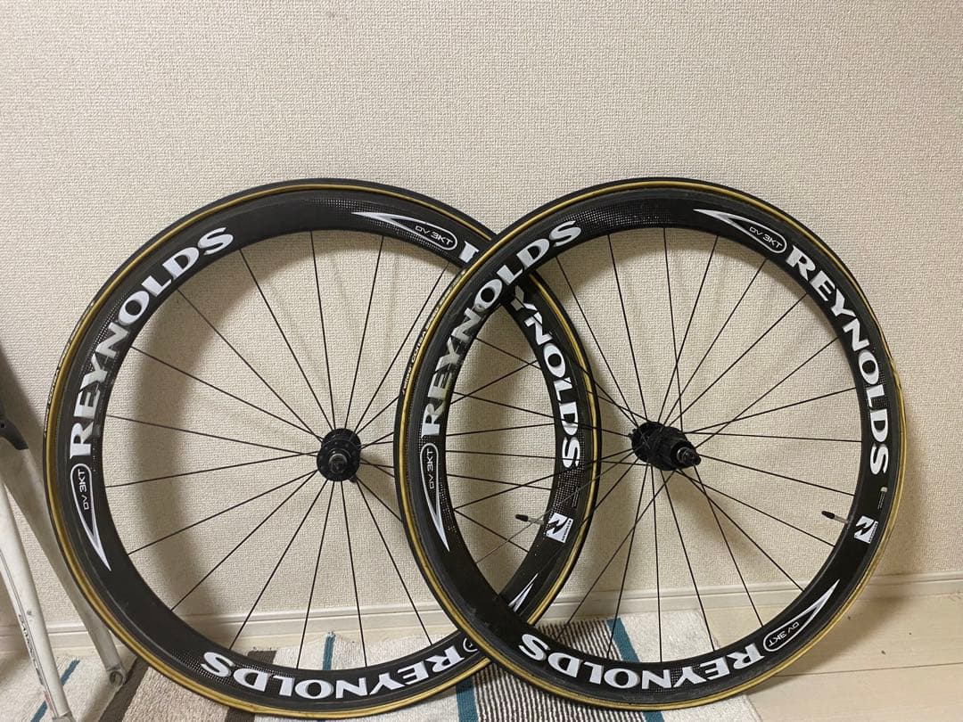 レイノルズ DV 3KT カーボンホイールセット