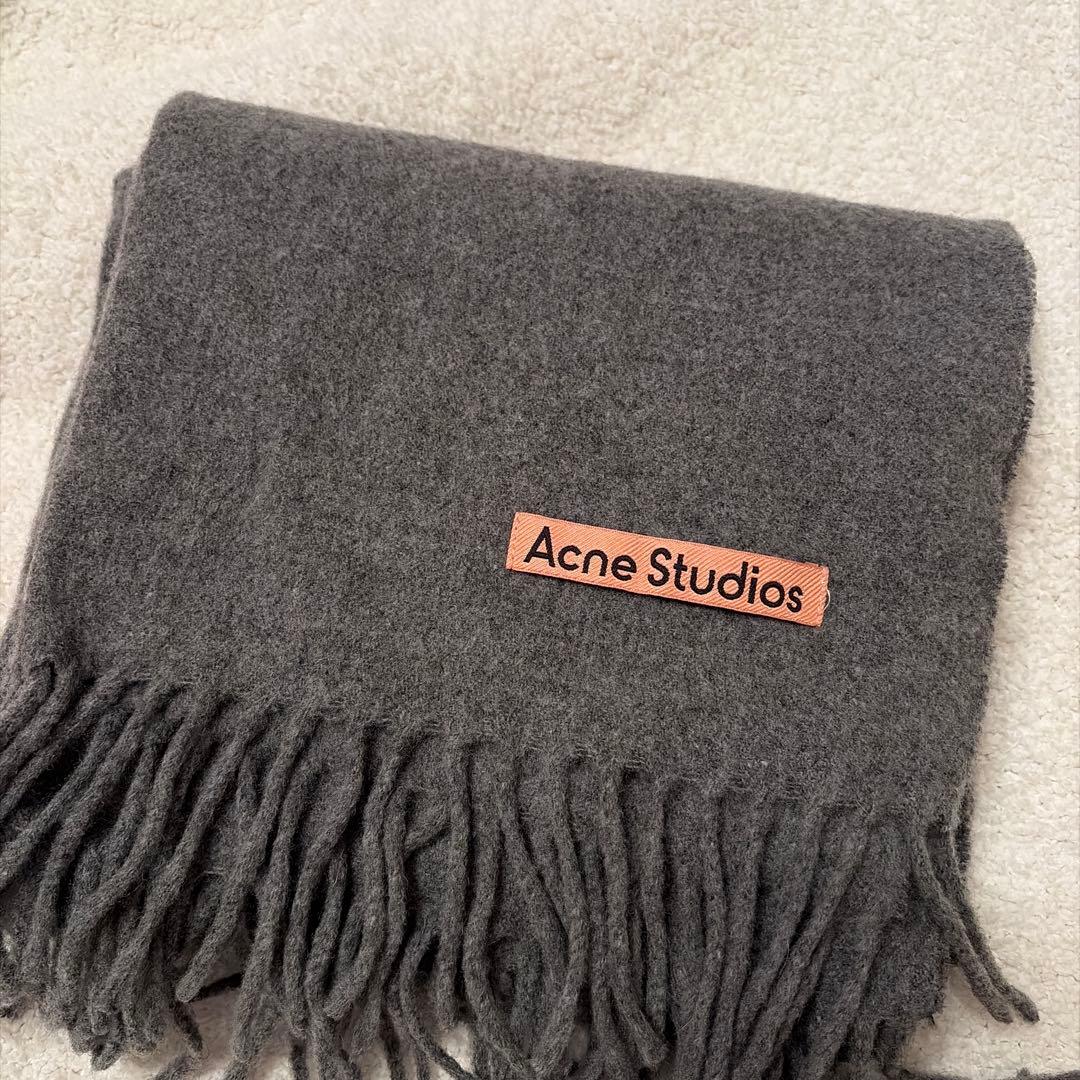 Acne Studios マフラー 濃いグレー