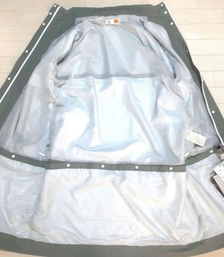 再再再値下げ新品 マンシングウェア レインワンピースLL　収納袋付　カーキ