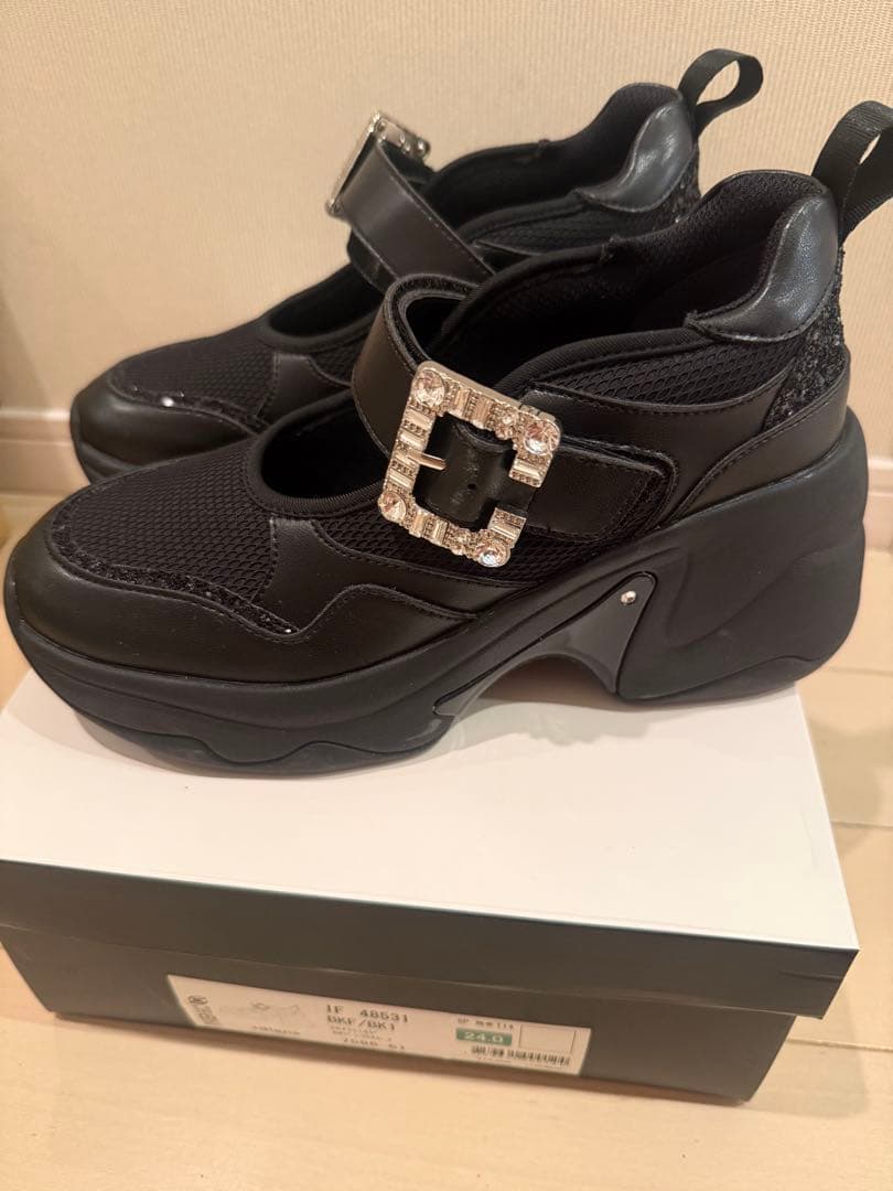 【+diana】 プラスダイアナ ヒール　スニーカー 24.0cm