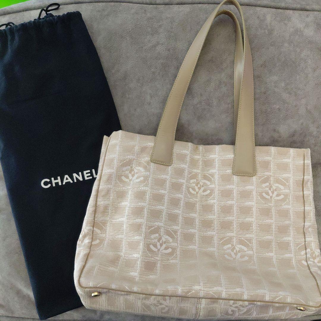 シャネル ニュートラベルライン ベージュ