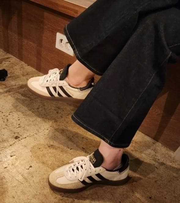 【新品】adidas ハンドボール スペツィアル 24cm IE3698