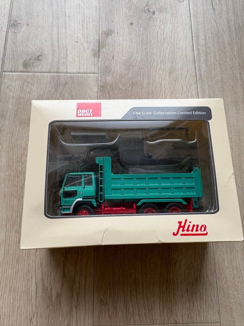 DBGT 1/64 日野 スーパードルフィン ダンプ トラック ミニカー　モデル