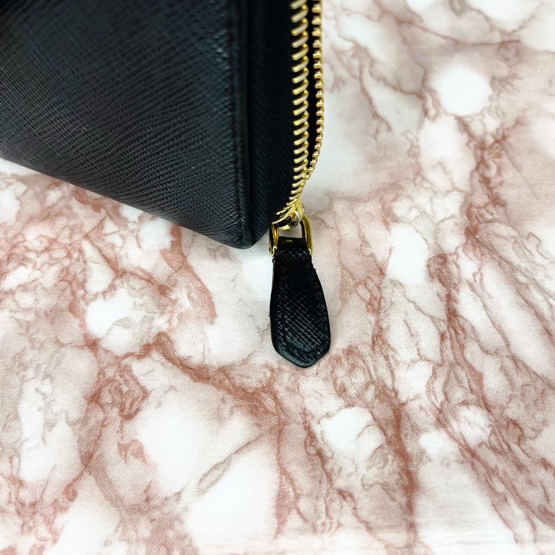 【極美品】PRADA ラウンドファスナー 長財布85
