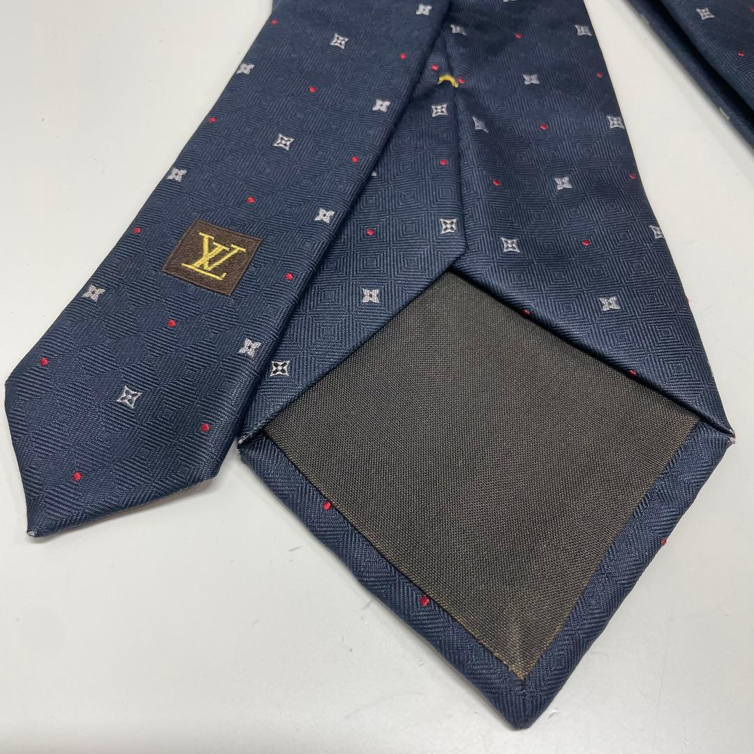 わ*ん様 LOUIS VUITTON ネクタイ　ネイビー