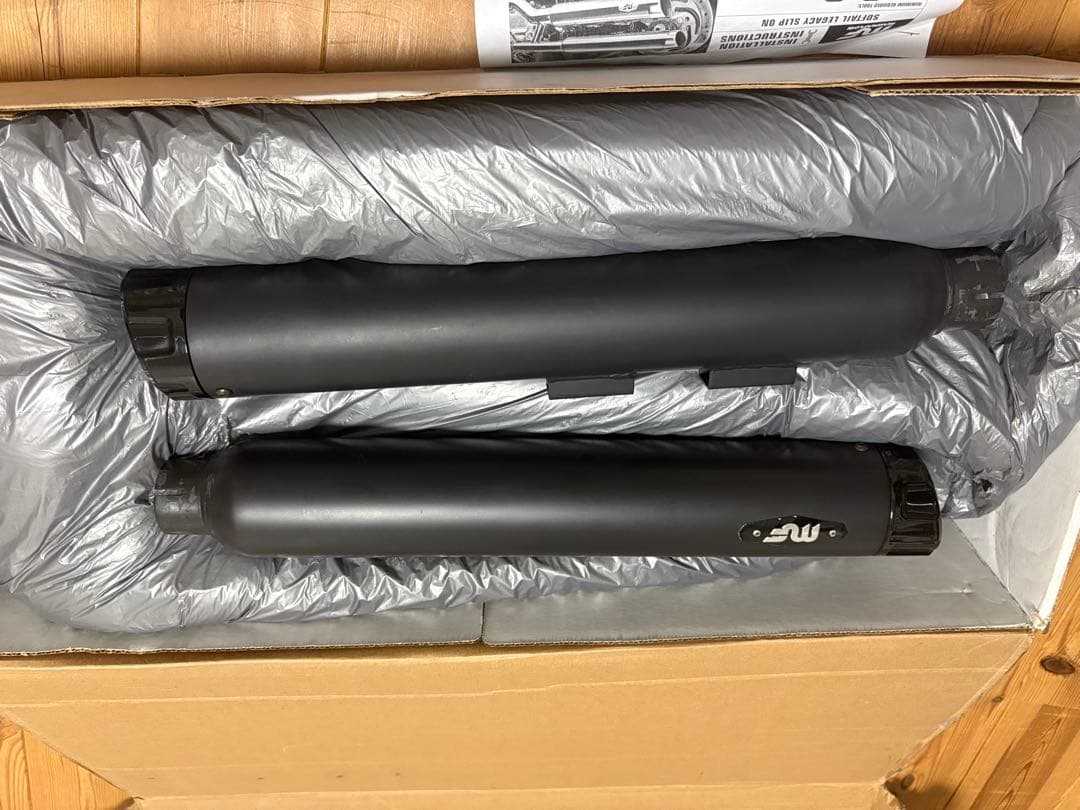 Magnaflow ブラック マフラー