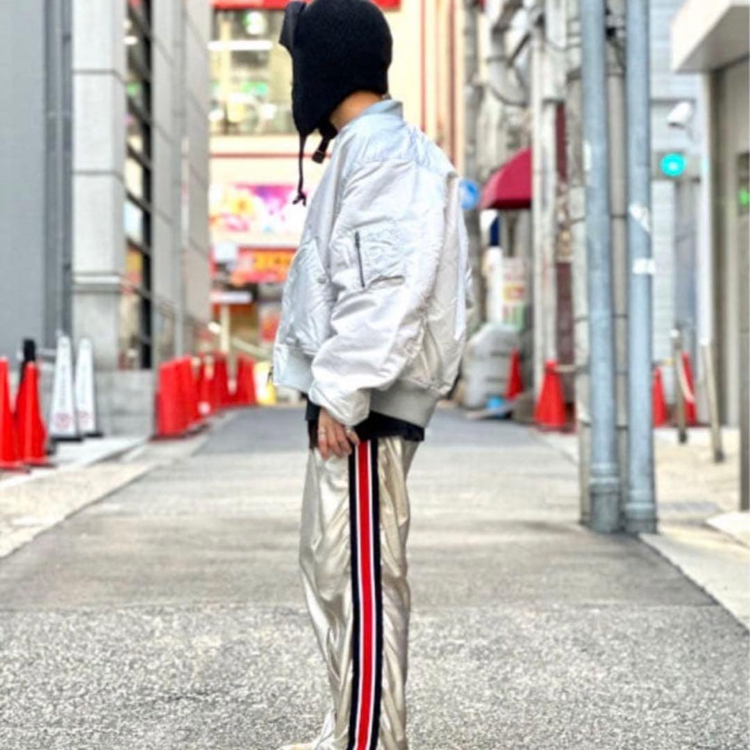 極美品XL✨ BEAMS MA-1 リラックスフィット 中綿ジャケット シルバー