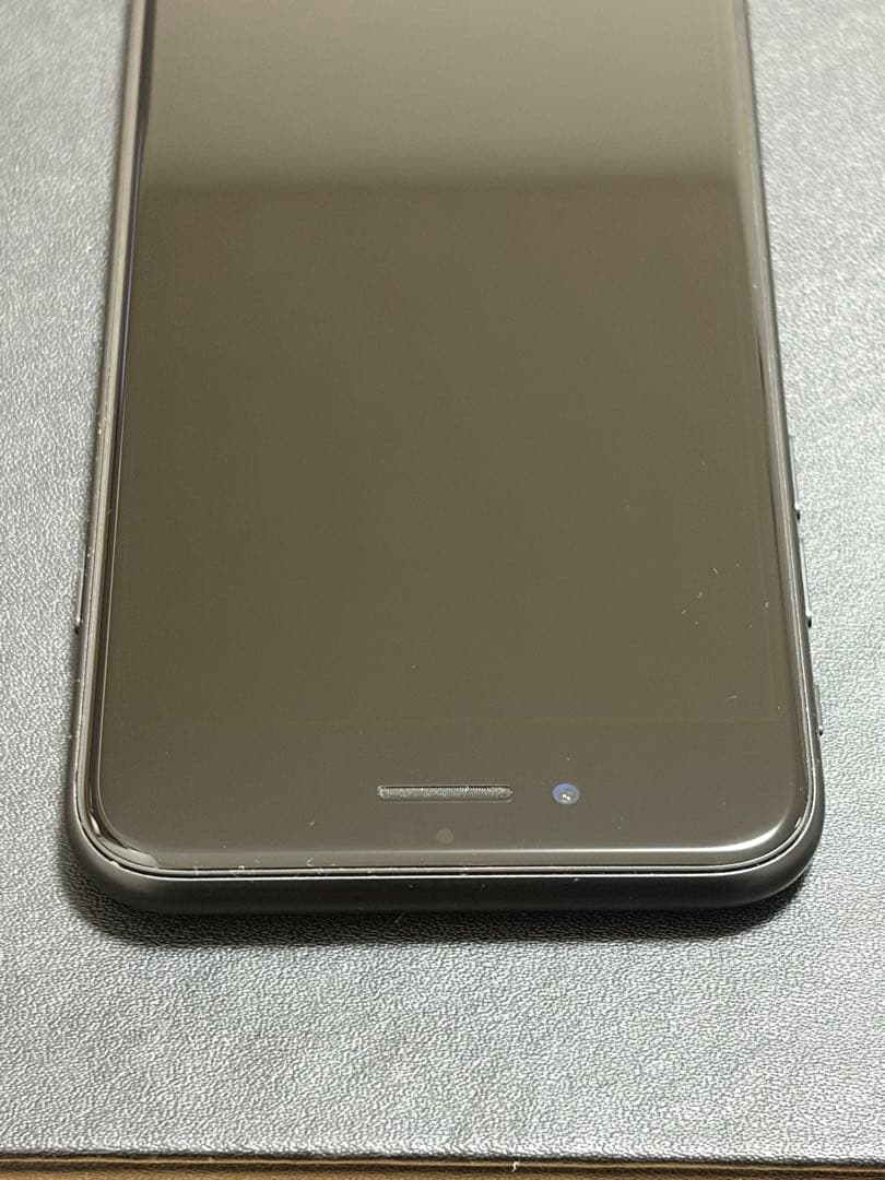 美品　iPhone SE 第二世代　③