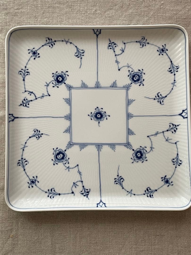 【新品】ロイヤルコペンハーゲン スクエアデイッシュ プレイン 20cm ２枚