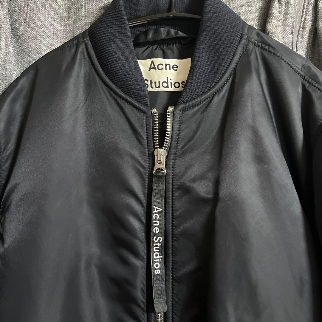 Acne Studios ブラック MA-1 フライトジャケット