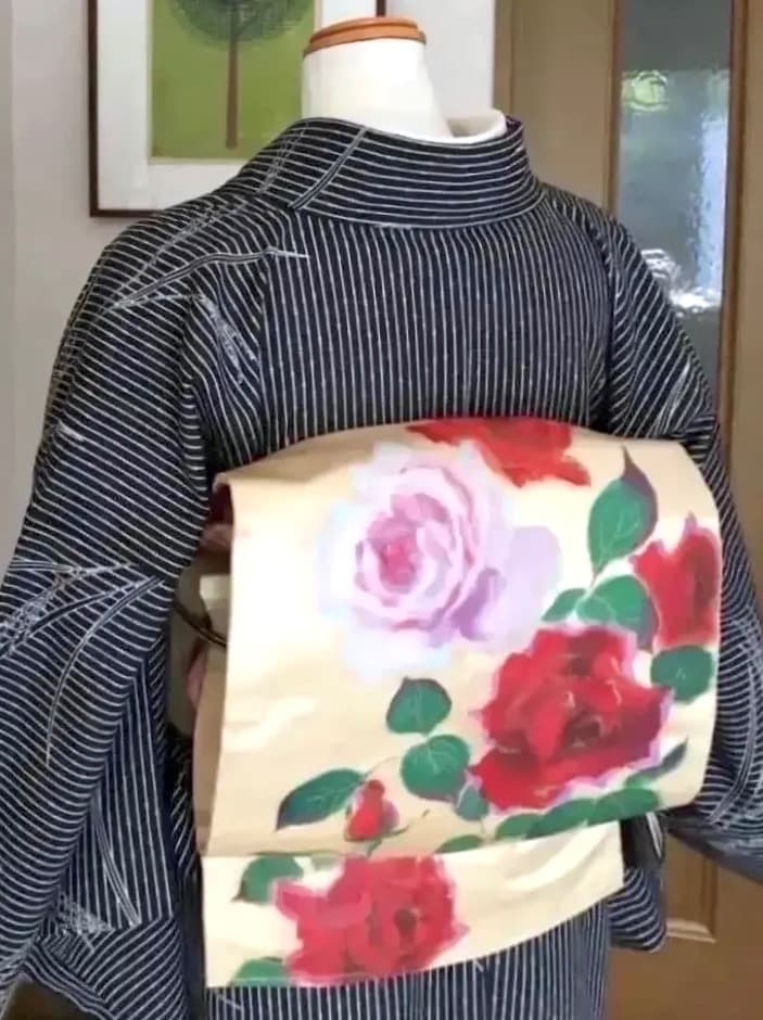 Antique Kimono 薔薇手描き 絵画的 圧倒的迫力 繻子正絹名古屋帯