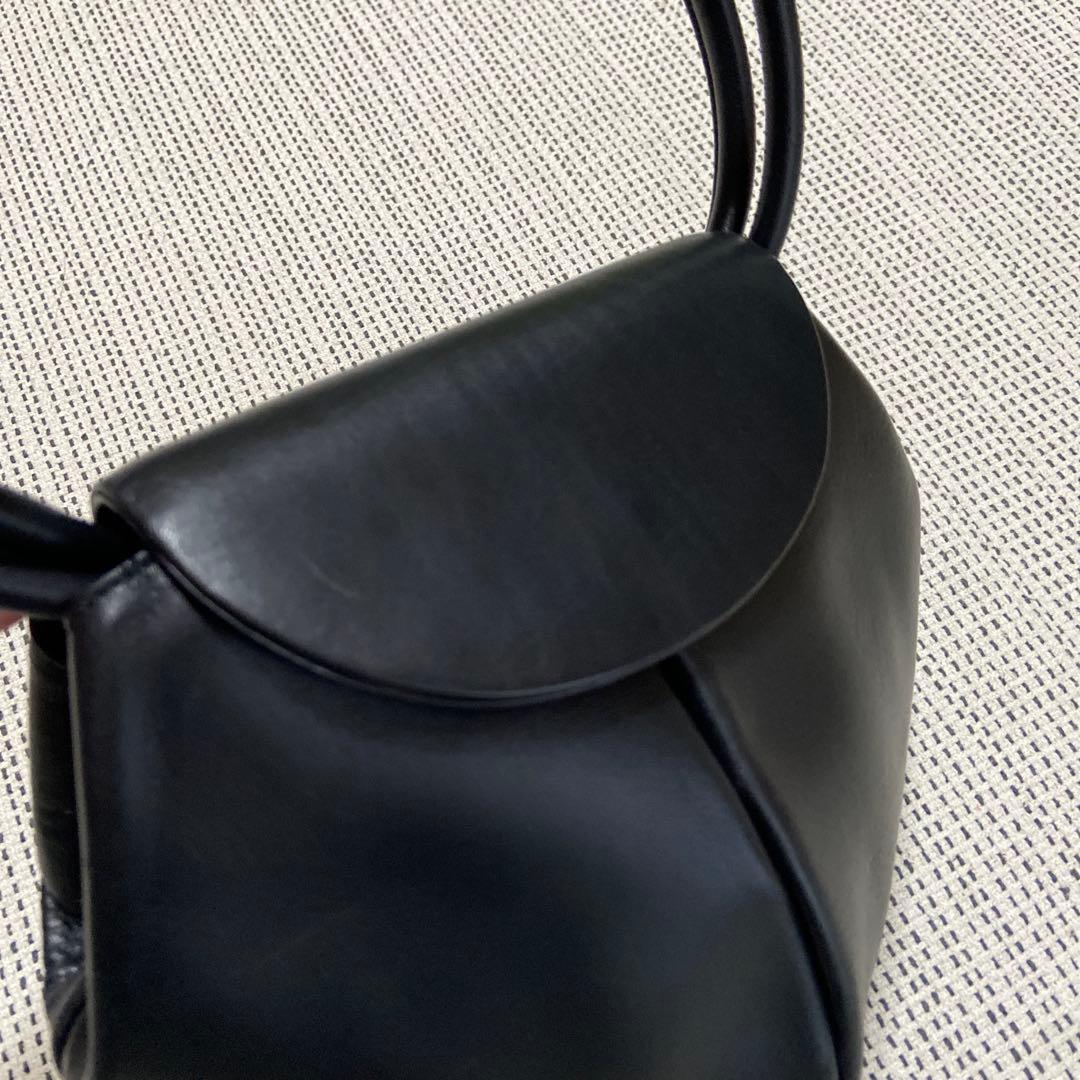 シビラ　本革　レザー　2way ショルダーバッグ　斜めがけ　ハンドバッグ　黒