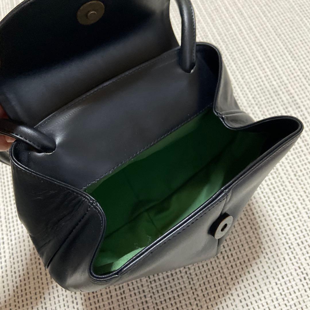 シビラ　本革　レザー　2way ショルダーバッグ　斜めがけ　ハンドバッグ　黒