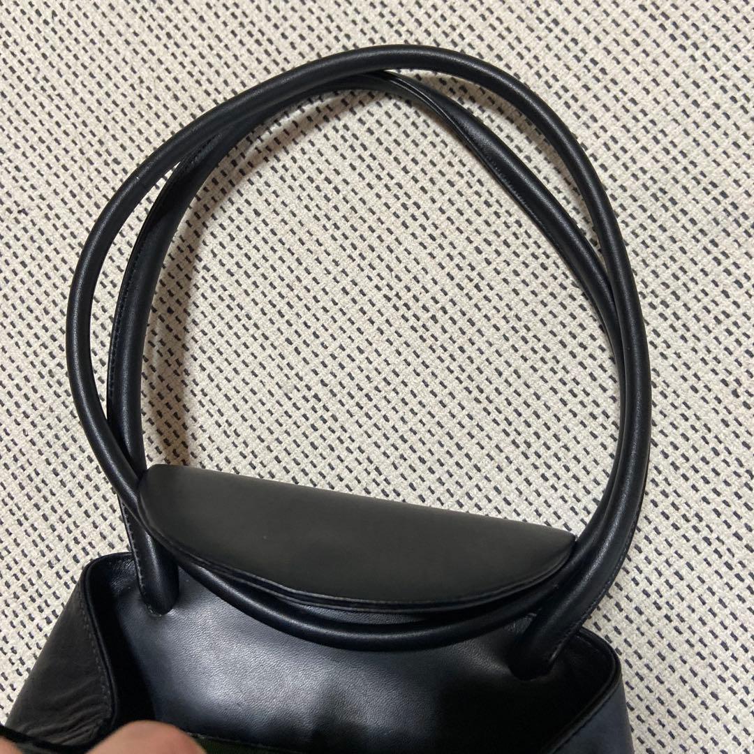 シビラ　本革　レザー　2way ショルダーバッグ　斜めがけ　ハンドバッグ　黒