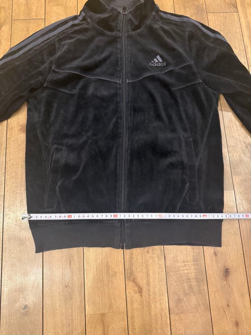 adidas 黒 ベロアジャージ　セットアップ　上下Ｍサイズ