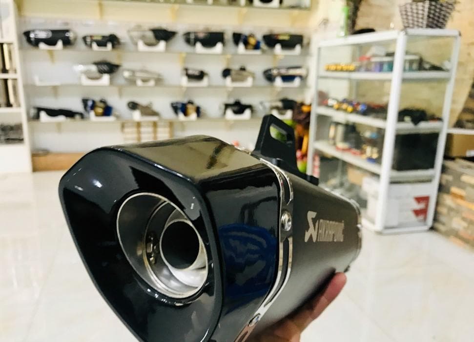 セール中　Zx25r/zx4r フルエキゾースト　ショート管　サイレンサー付き