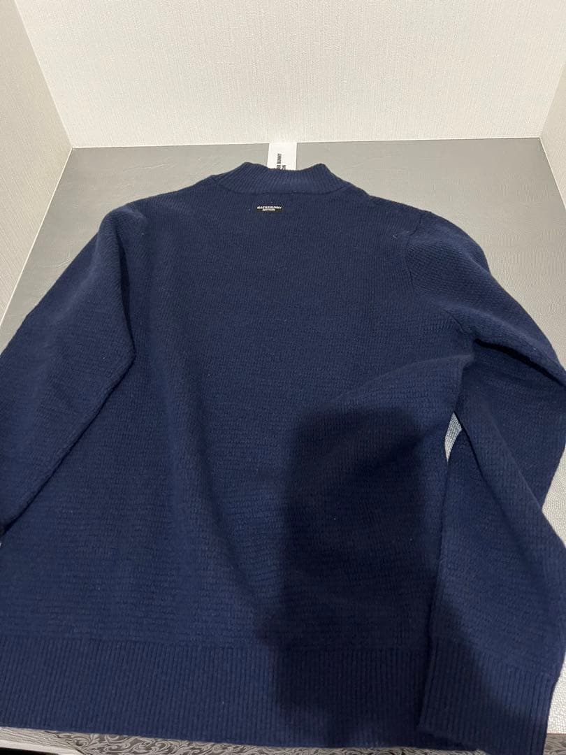 マスターバニー　カシミヤセーター