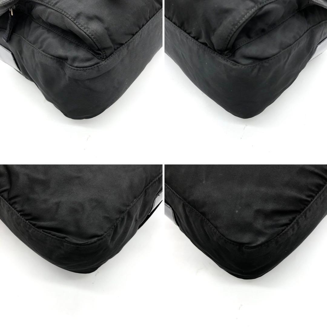 プラダ ショルダーバッグ 三角ロゴ シルバー金具 ベルト ナイロン レザー 黒