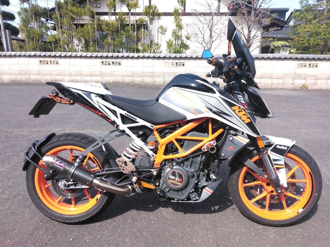LCI KTM 250 390 DUKE用カーボンスリップオンマフラー