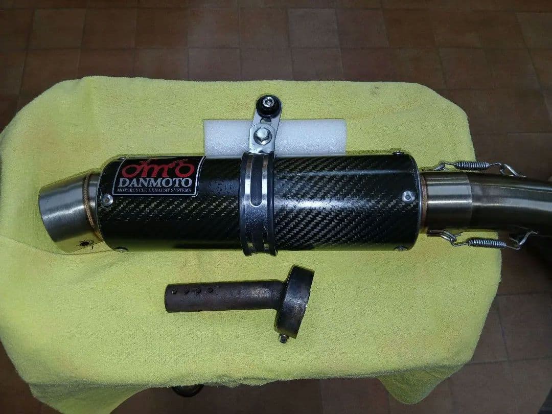 LCI KTM 250 390 DUKE用カーボンスリップオンマフラー