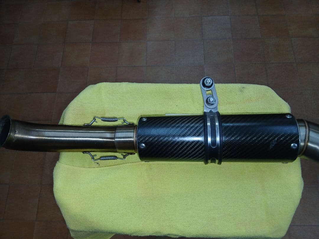 LCI KTM 250 390 DUKE用カーボンスリップオンマフラー