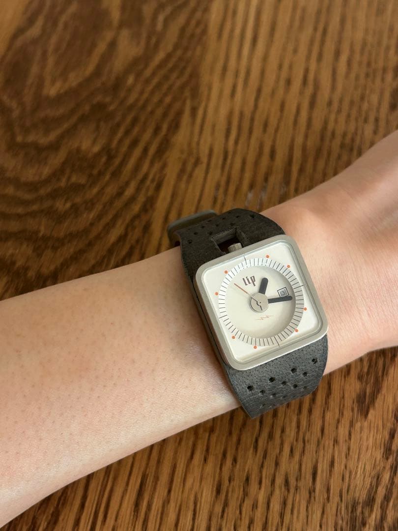 LIP リップ　腕時計 稼働