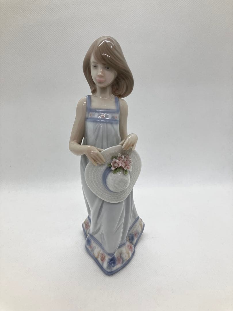 リアドロ　LLADRO 陶器人形