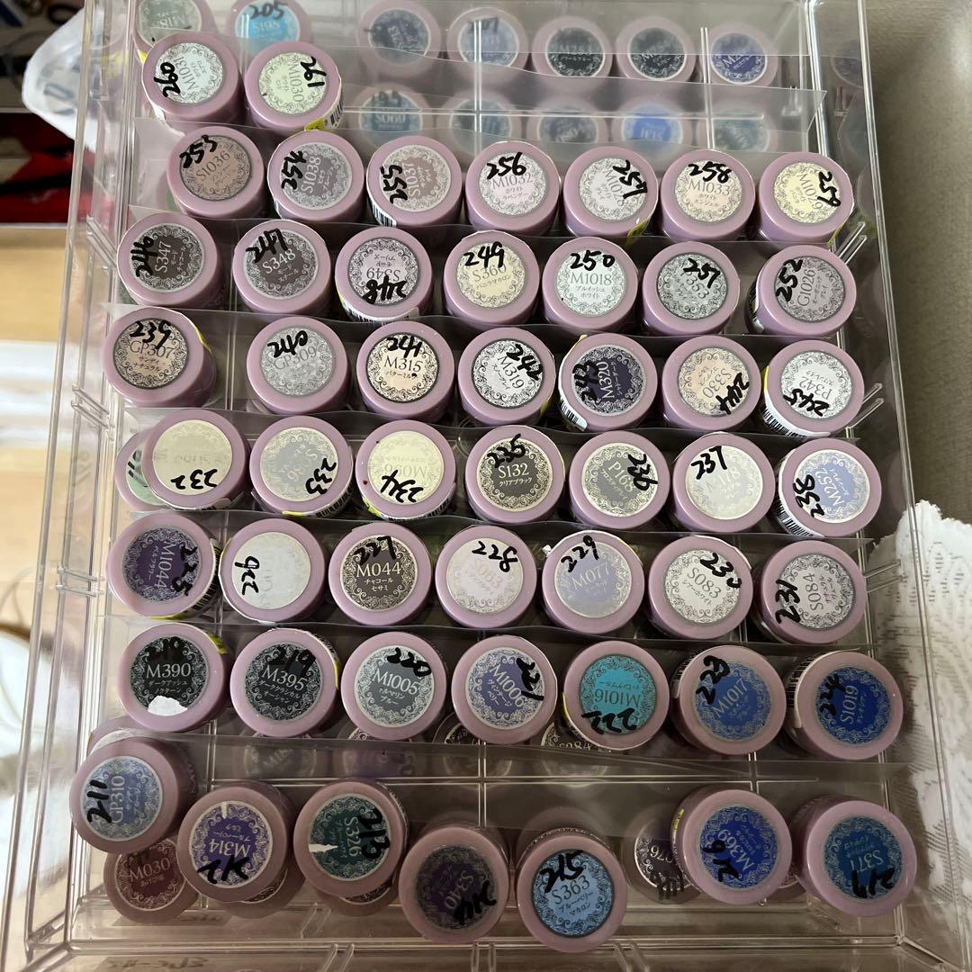 PREGEL Muse ジェルネイル 全色261 色　カラーチャット付き