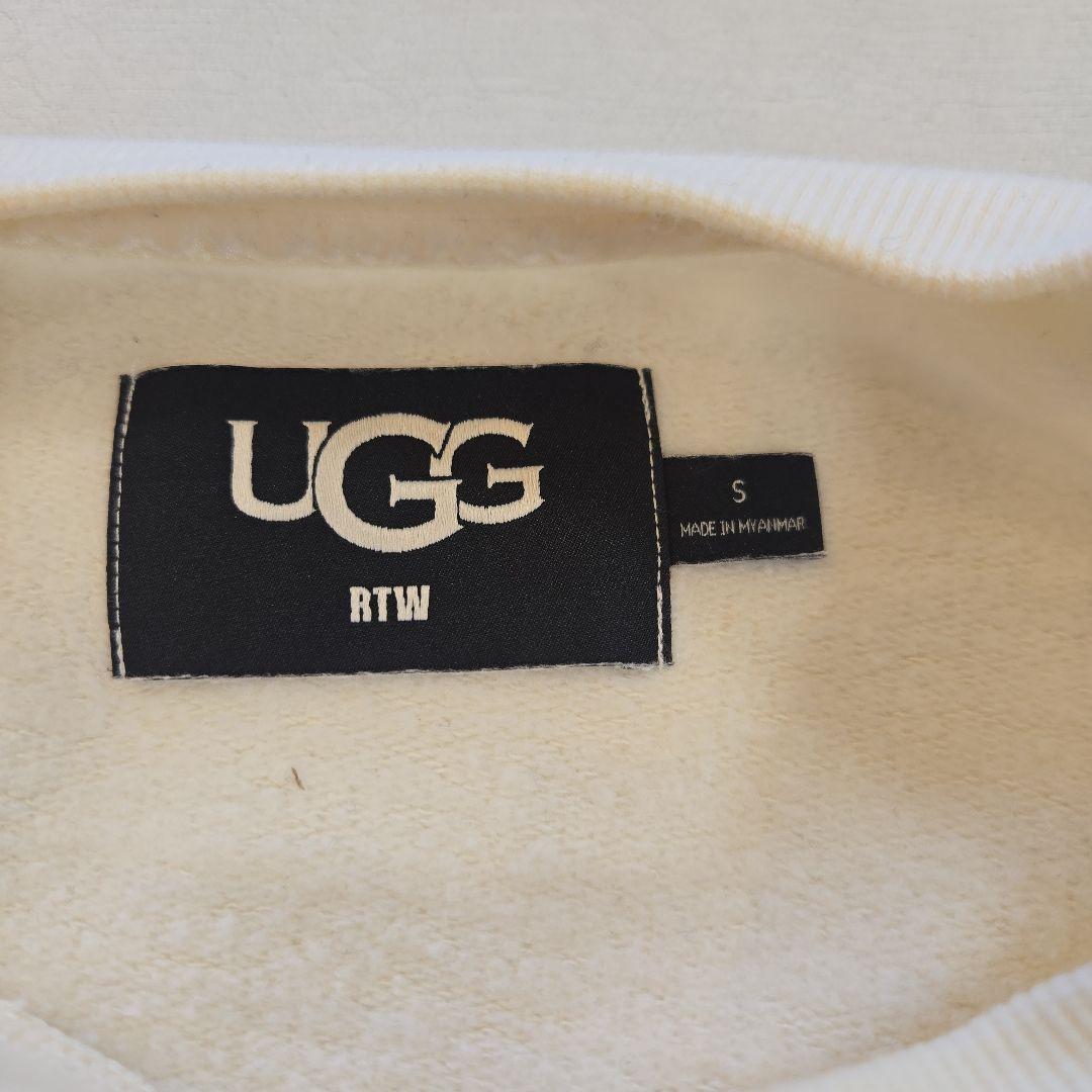 UGG フロッキー ロゴ 長袖 スウェット