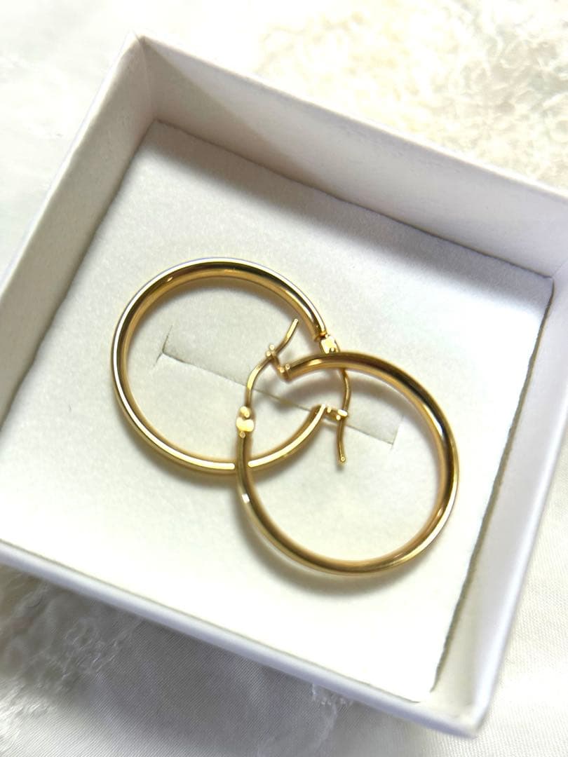 ☆不動の人気ピアス☆美品☆K10YG☆フープピアス☆