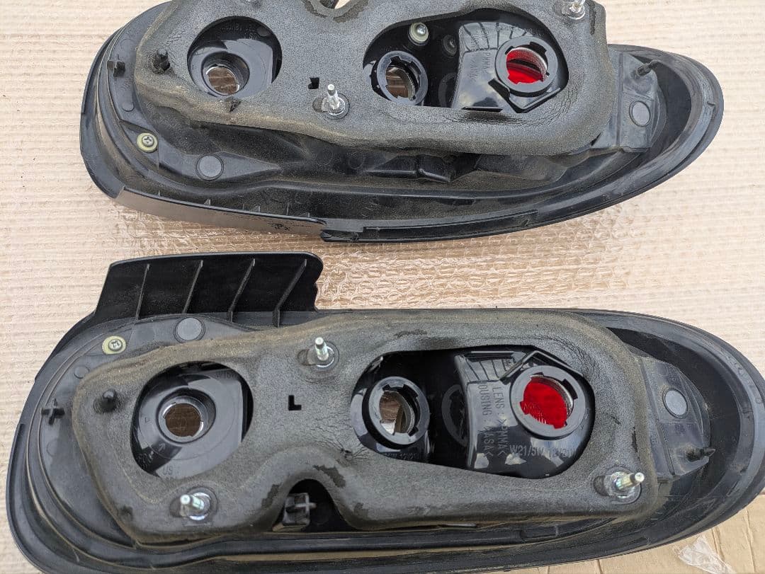 ncec テールランプ