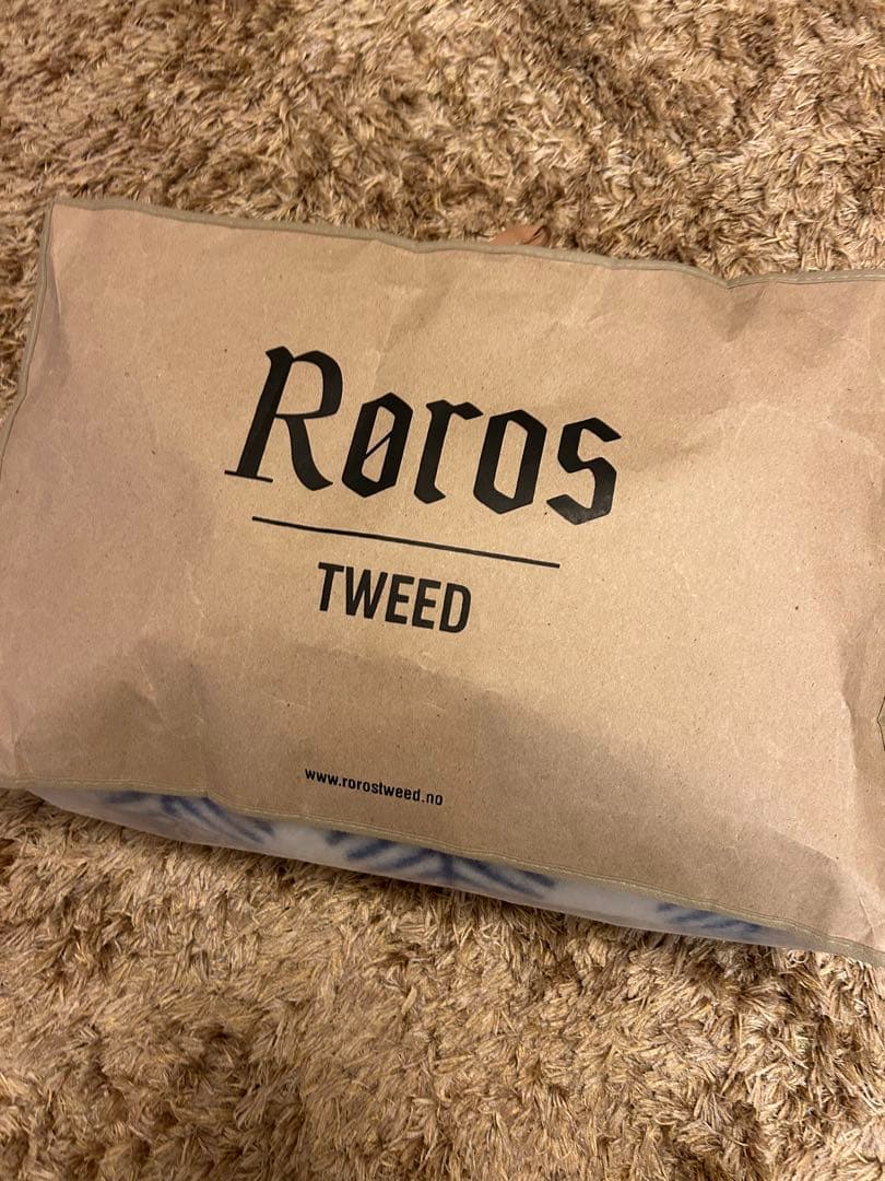 e*e様 ROROS tweed 北欧ノルウェー上質　かわいいブランケット135