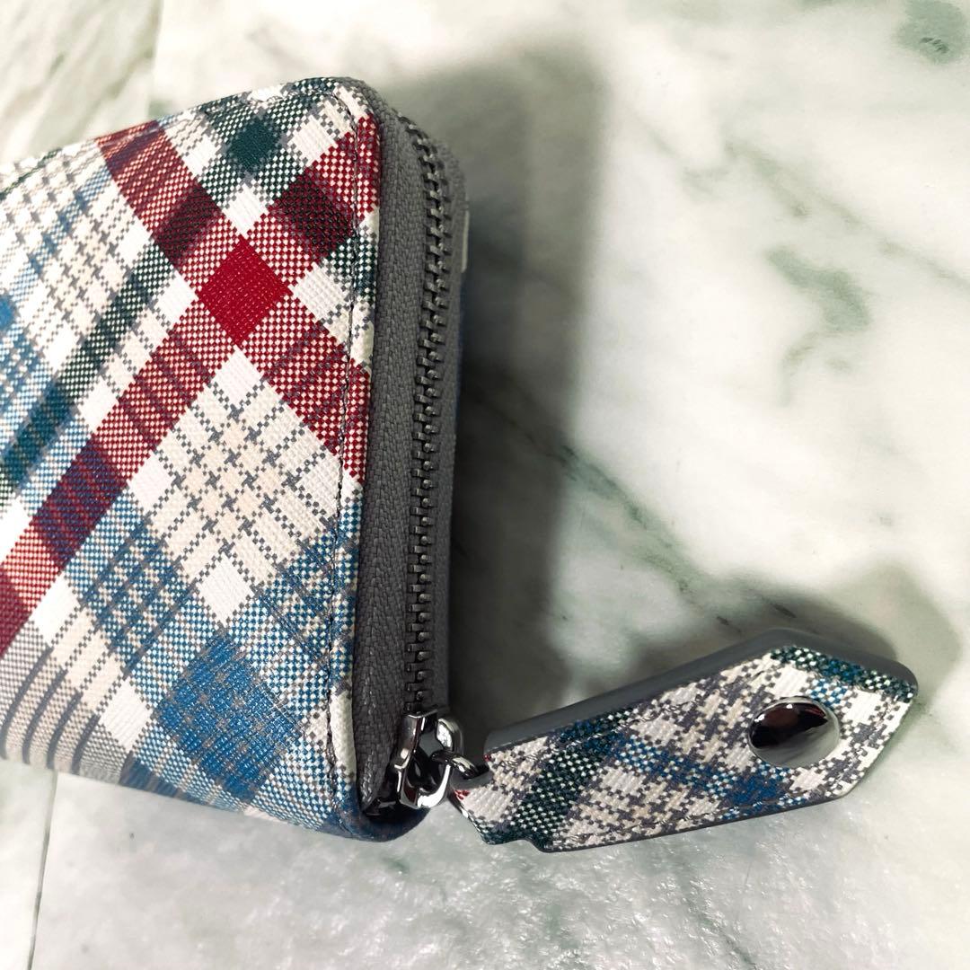 【新品】Vivienne Westwood長財布レディース　マルチカラーチェック