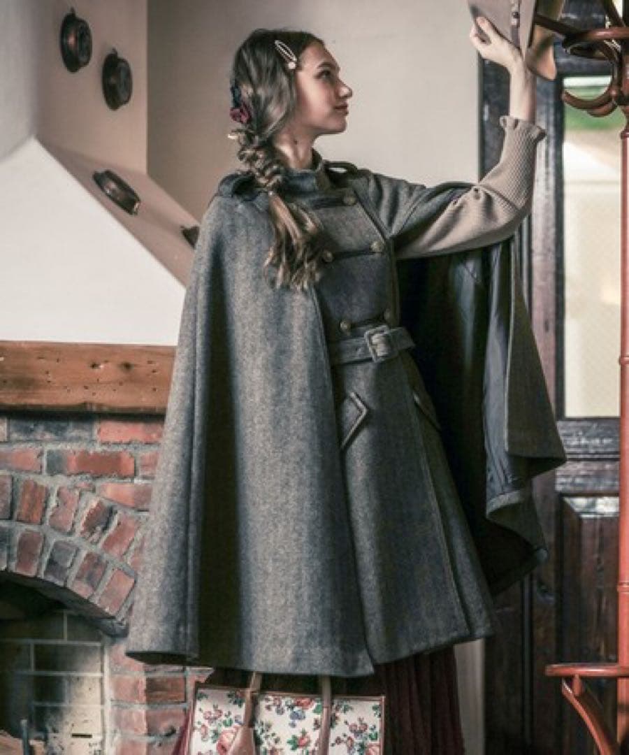 【匿名配送】axes femme ナポレオン マント風 コート