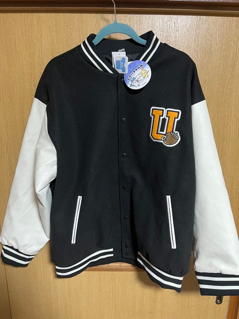 ちいかわ × アベイル コラボスタジャンアウター　レディースメンズ　うさぎ新品