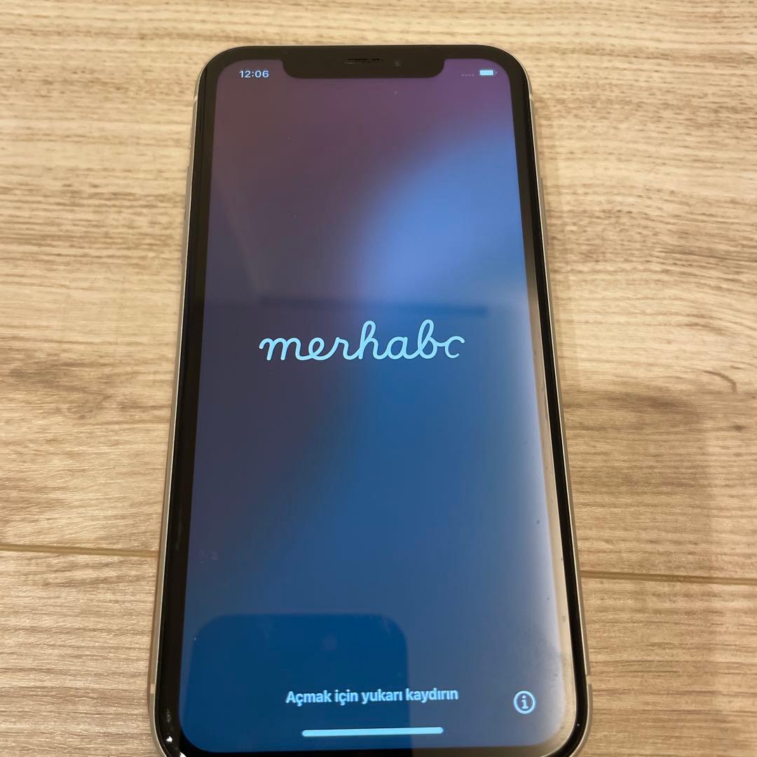 iPhone XR 64GB 本体