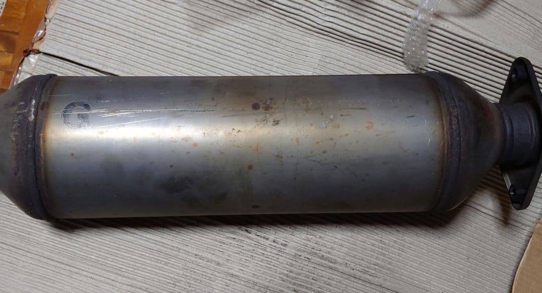 [送料込み]　アルテッツァ　センターパイプ　純正