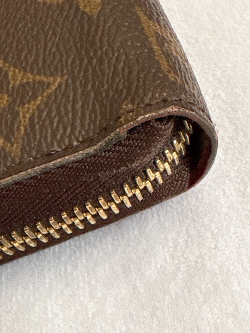 LOUIS VUITTON モノグラム　ジッピーウォレット　長財布 ラウンド