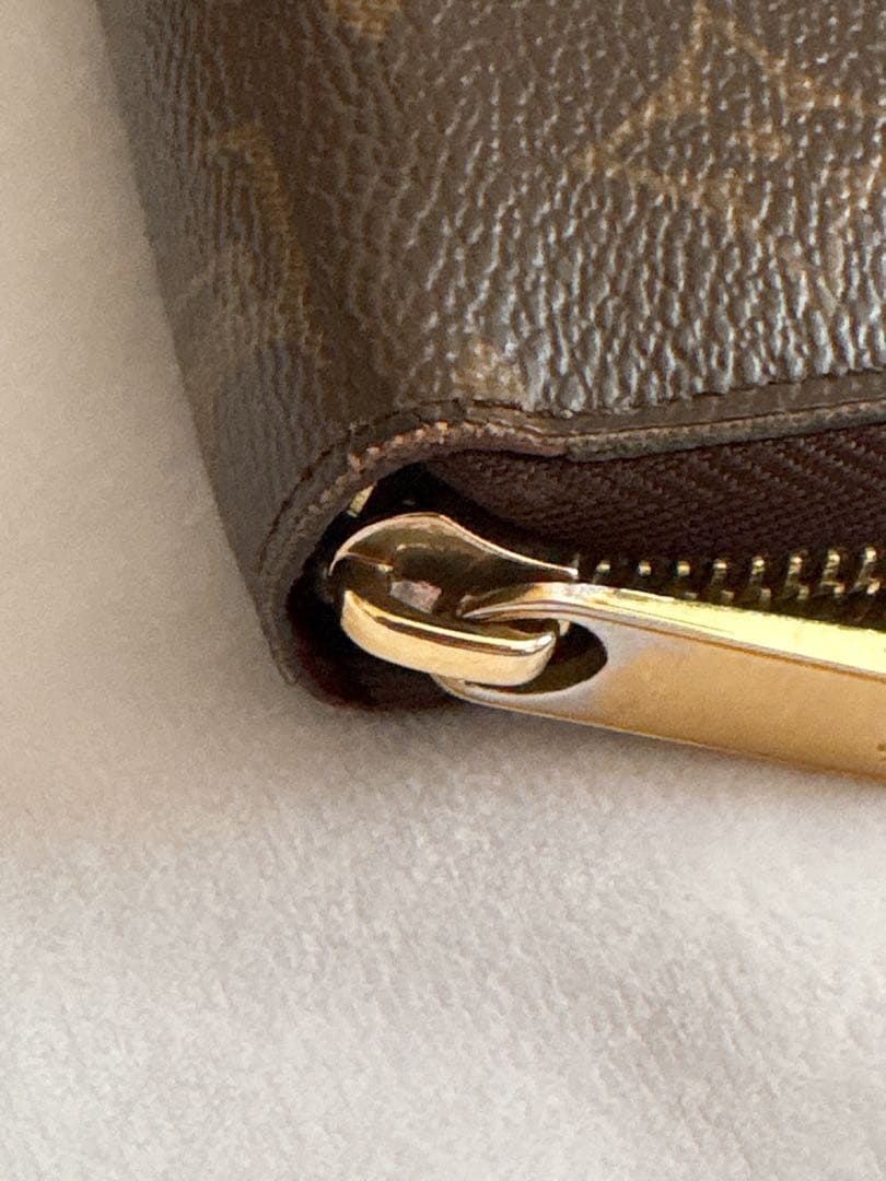 LOUIS VUITTON モノグラム　ジッピーウォレット　長財布 ラウンド