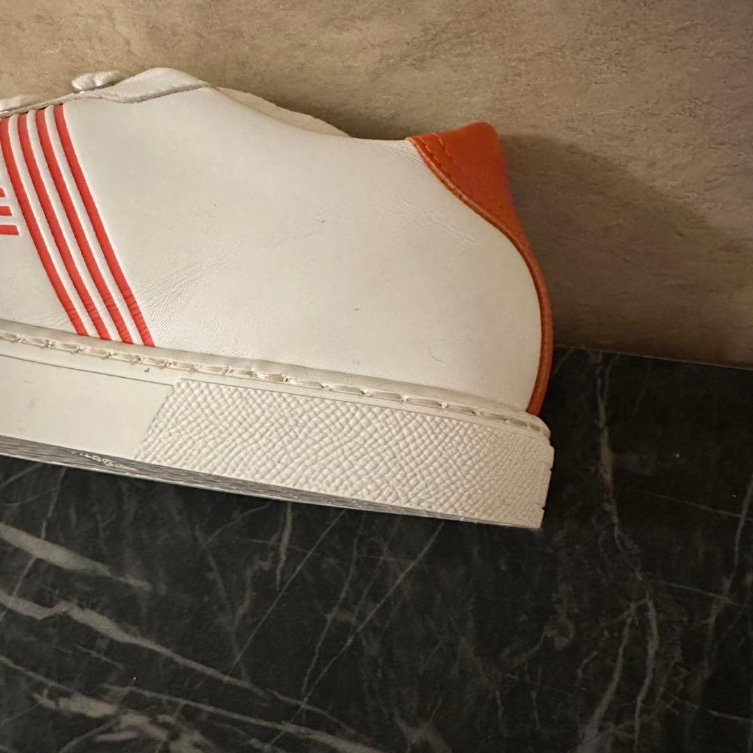 HERMES ホワイトオレンジ スニーカー