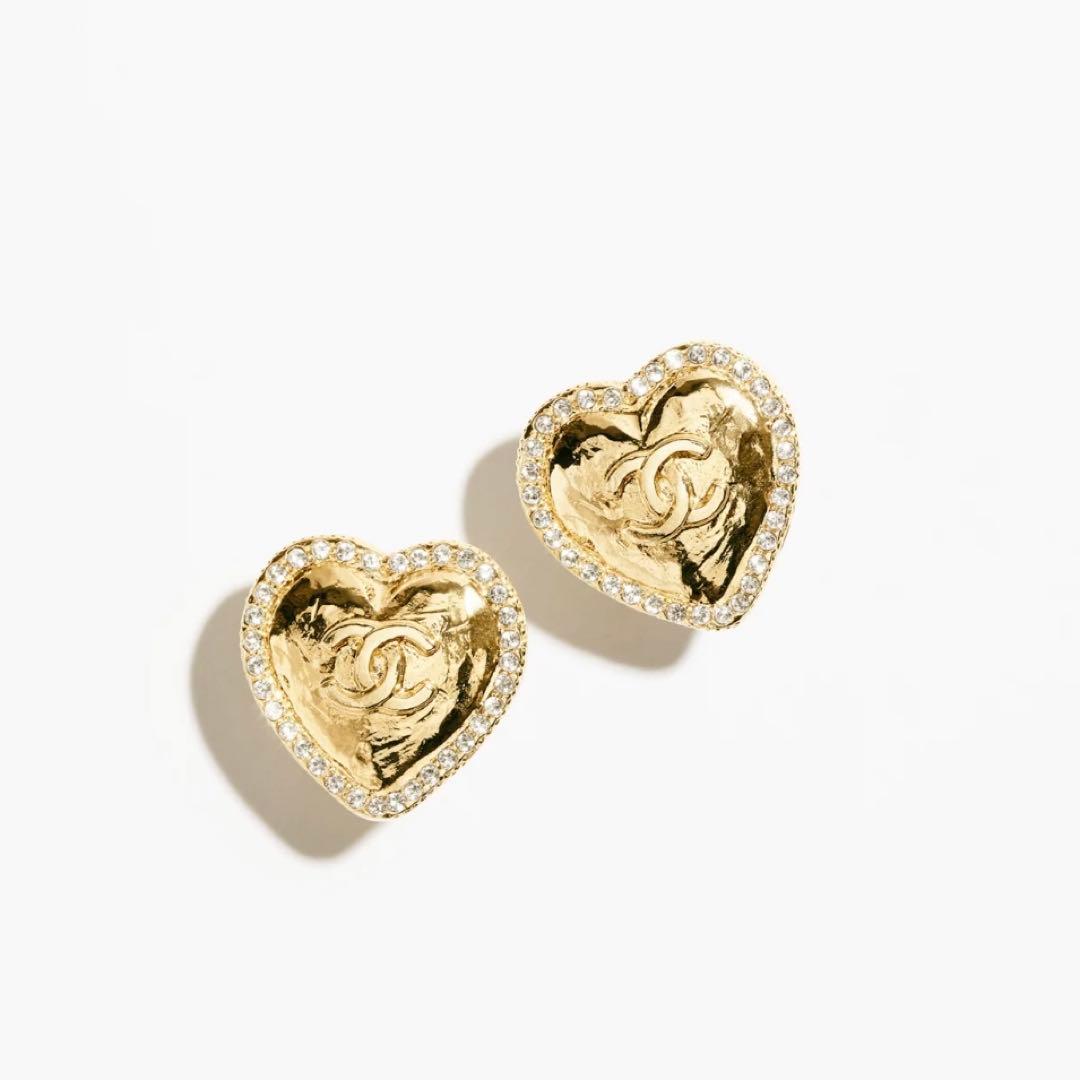 【即完売】CHANEL ゴールド ハート型ピアス 即発送可能