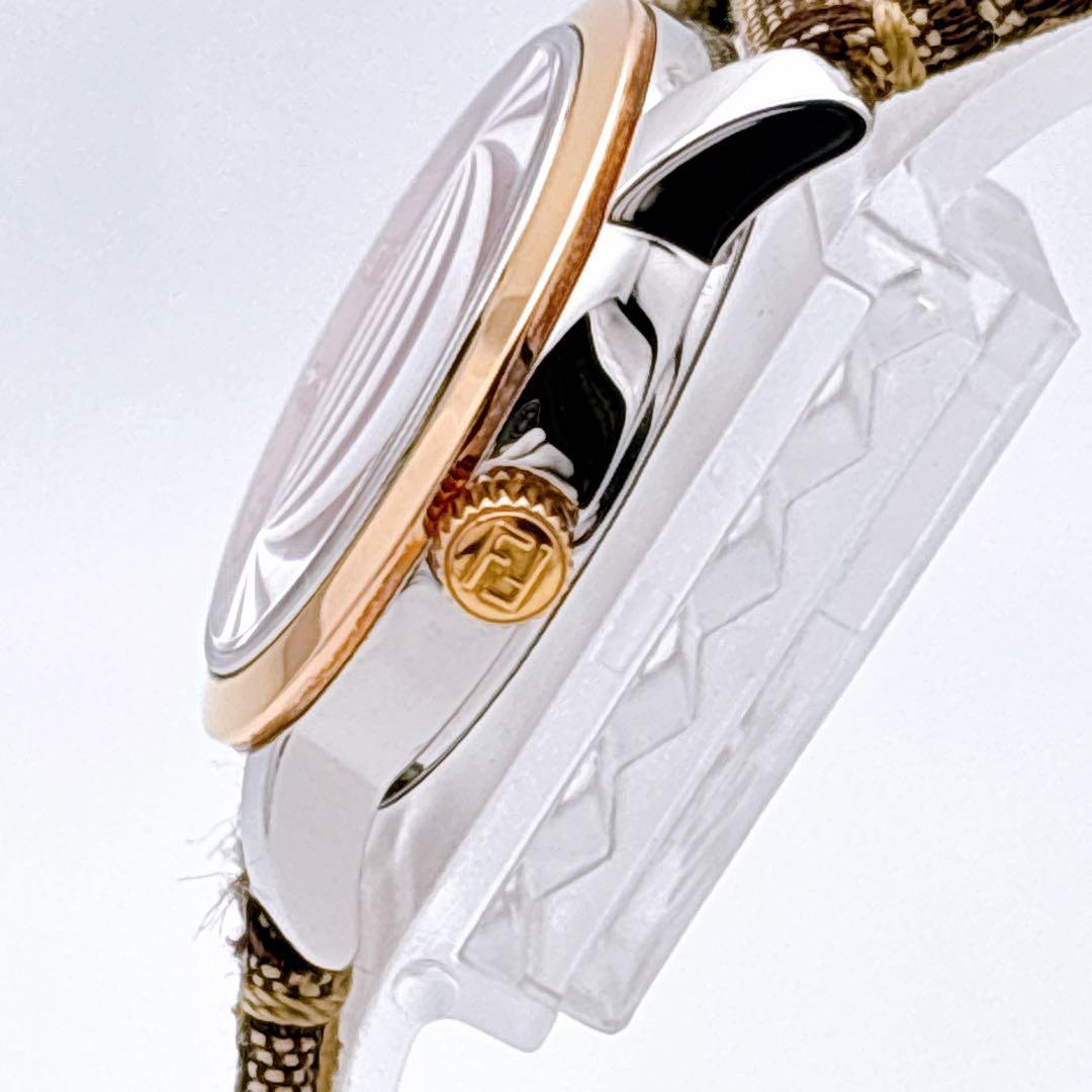 【未使用品・電池新品・完備】FENDI 2100L 11Pダイヤ ピンクシェル