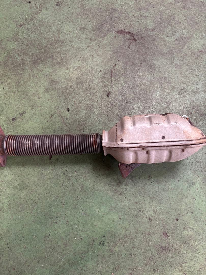 スバル　サンバー　TT1 TT2 マフラー　触媒