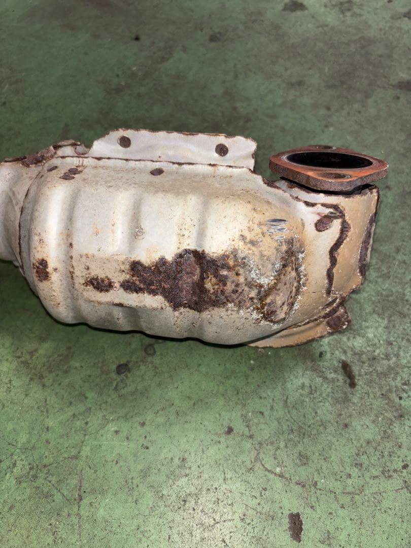 スバル　サンバー　TT1 TT2 マフラー　触媒