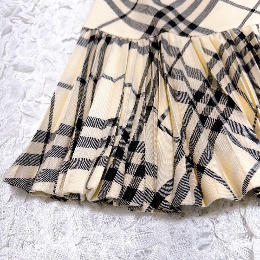 バーバリーブルーレーベル ミニスカート プリーツ　ノバチェック　ホワイト ウール