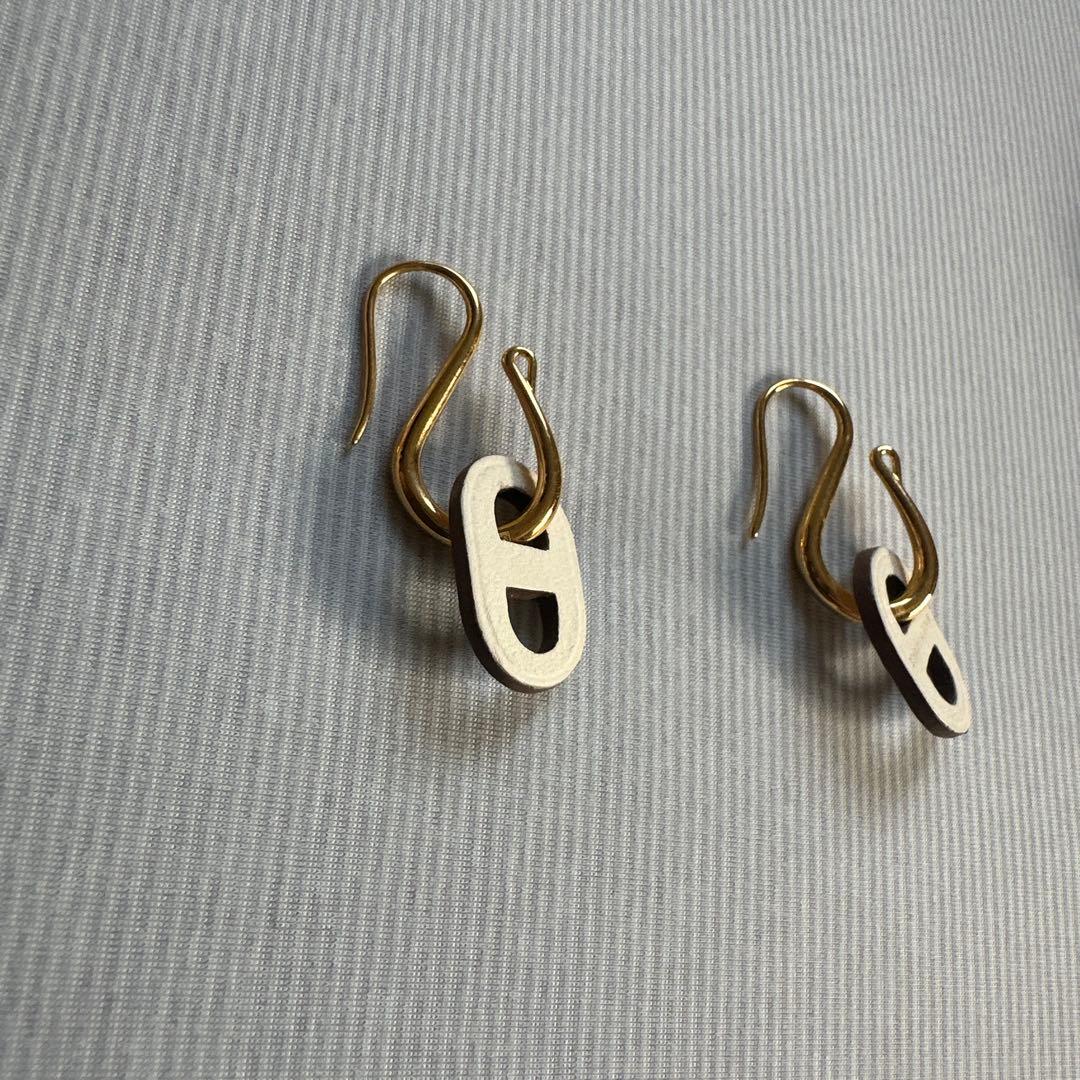 HERMES ホワイトゴールド ピアス