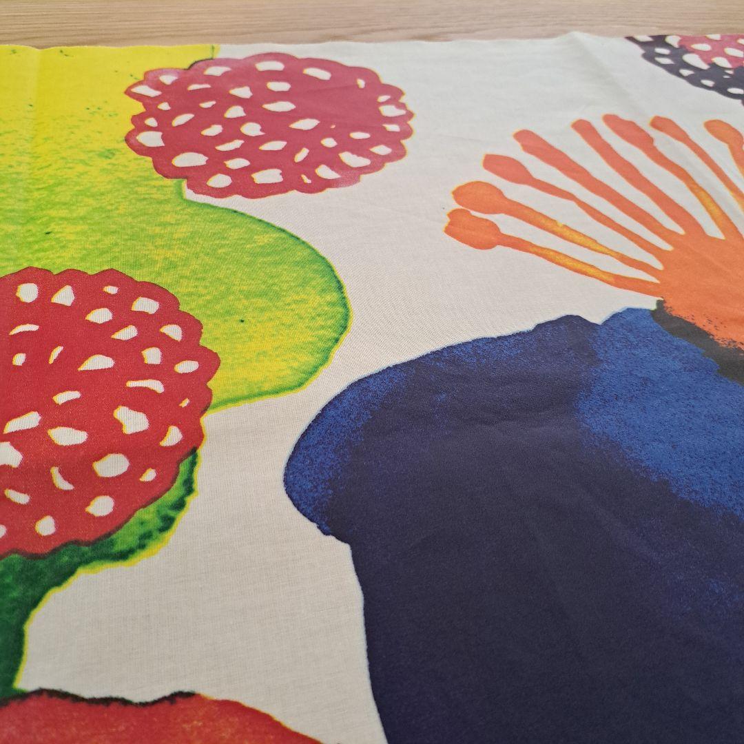 marimekko　ユハンヌスタイカ　真夏の魔法　テーブルクロス　タペストリー