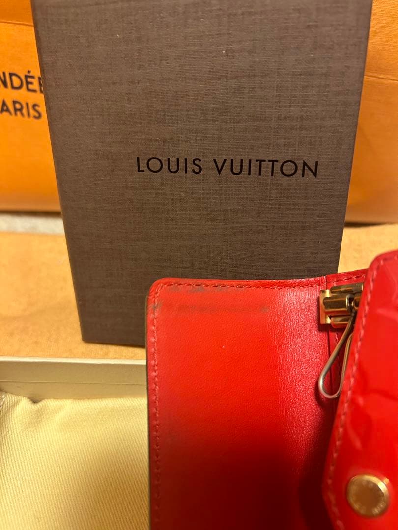 ルイヴィトン キーケース 4連 ベェルニ 美品