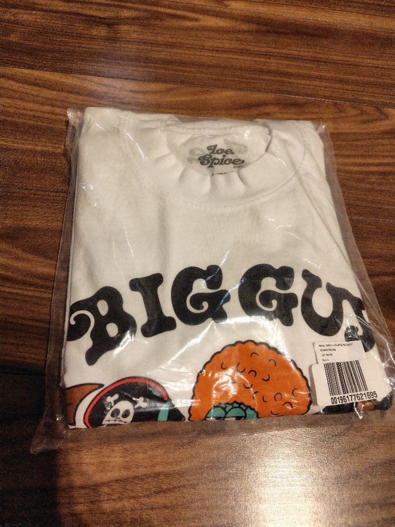 VERDY Ice Spice SpongeBob Big Guy Tシャツ