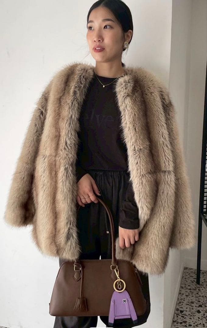 ミラオーウェン今期マルチマテリアルノーカラーファーコート新品Mila Owen